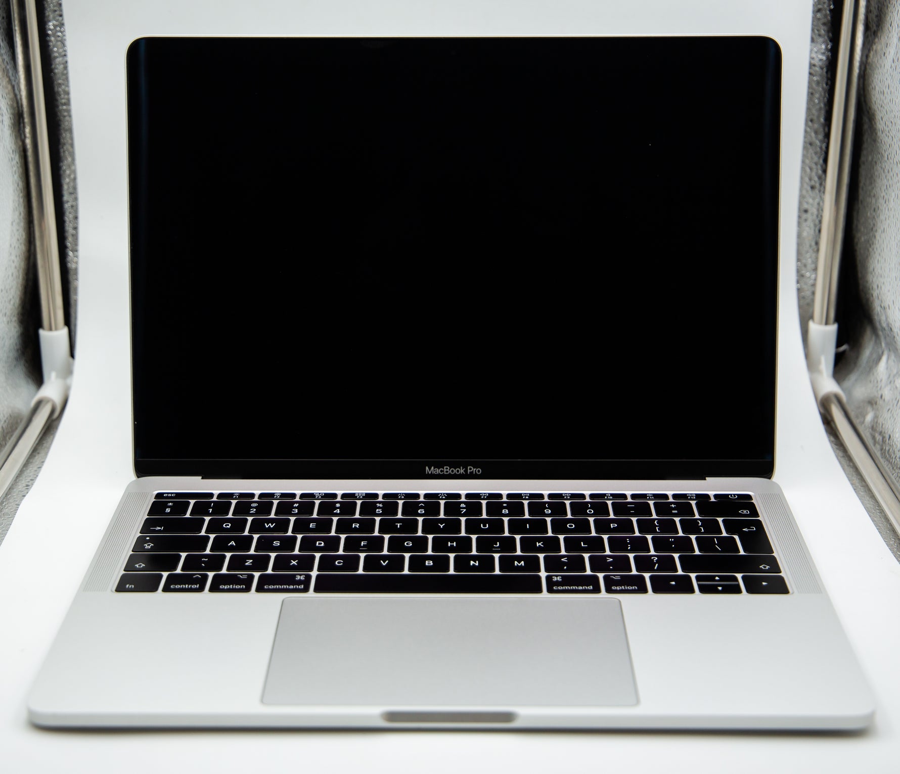 Apple MacBook Pro 15 Inch, A1707 2017 i7 Quad Core
