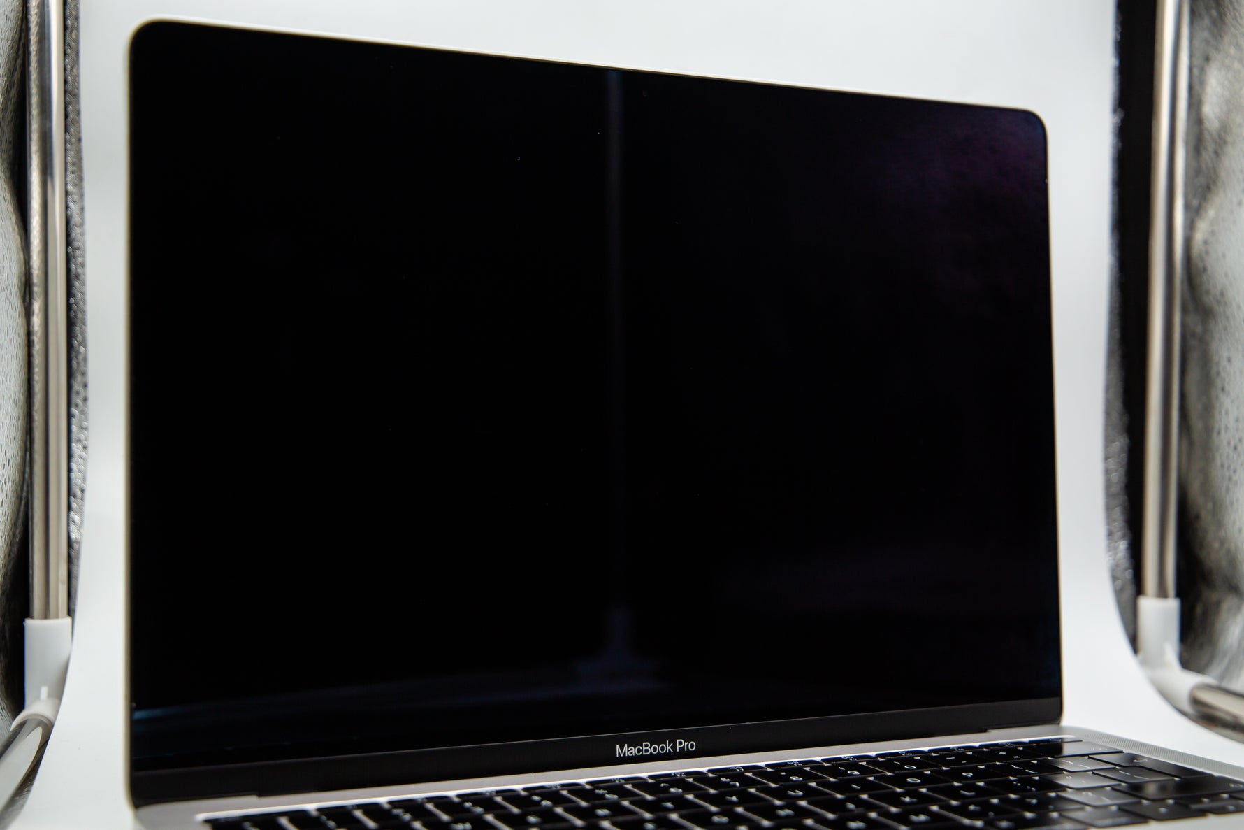 Apple MacBook Pro 15 Inch, A1707 2017 i7 Quad Core