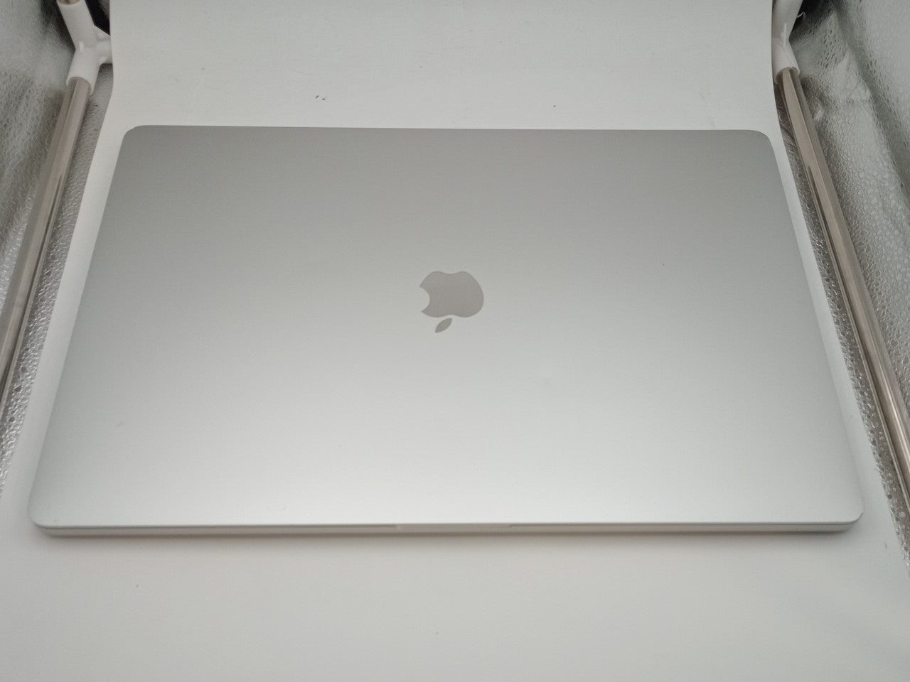 Apple MacBook Pro 16-inch, A2141 Late 2019 i7 6-Core (Refurbished) - JUST PC's