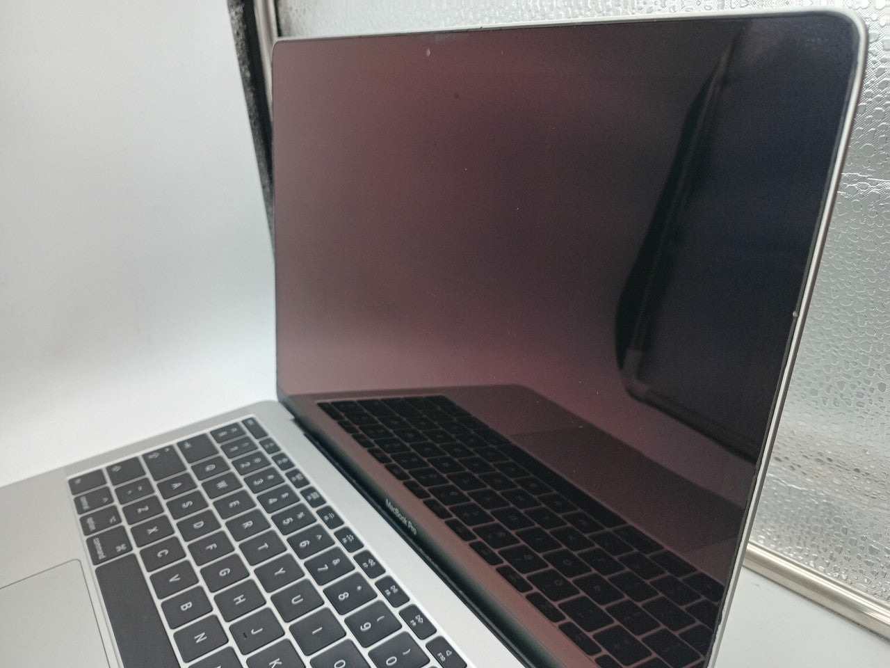 Apple Apple MacBook Pro 13-Inch, A1708 2017 i5 Dual Core Refurbished