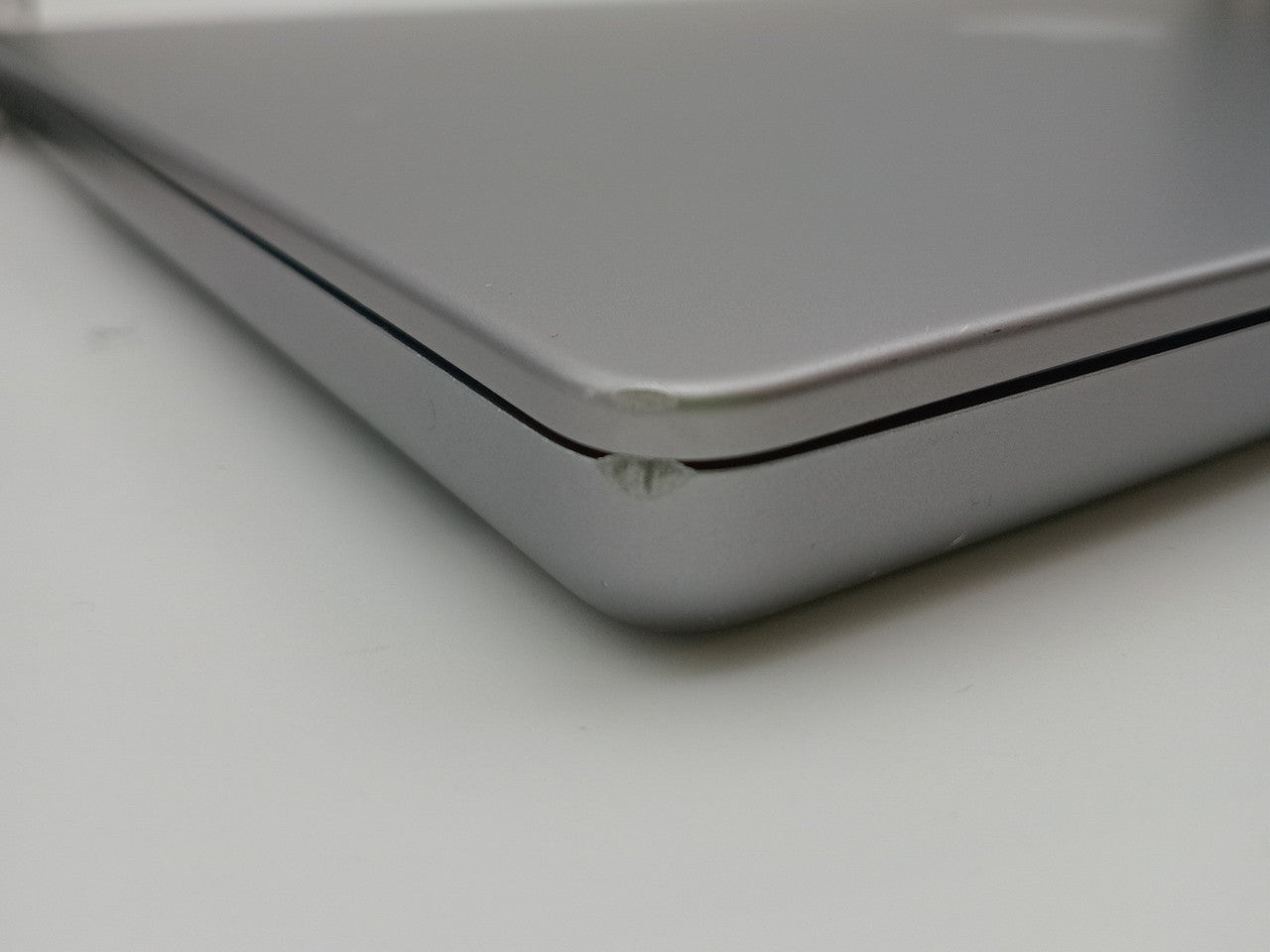 Apple MacBook A2485 M1 Pro 16-inch 2021 - Gold Essential - JUST PC's